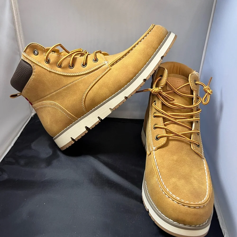 Levi’s Men’s Wheat Work Boots Size 11 New in Box‎